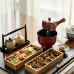 Hitsumabushi bento unagi kabayaki di atas nasi